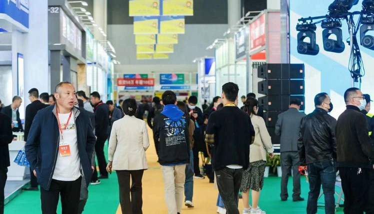 ������չҵ���շ���ǿ�������»�չ����ʽ��ů