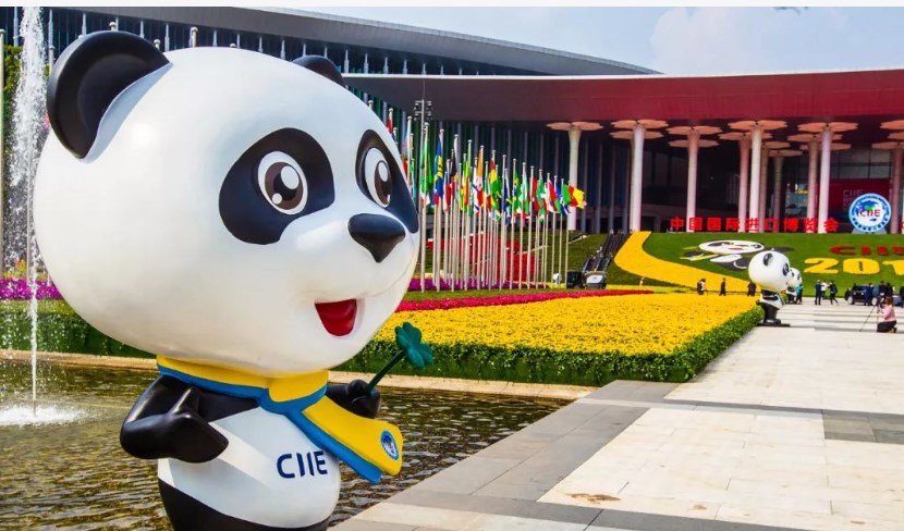 ������������ڰ�����չȫ������