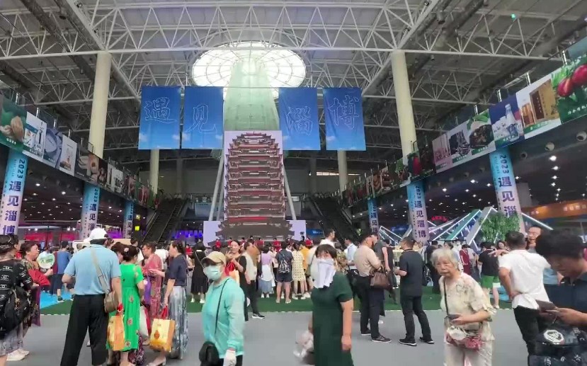 ����Ʒɽ�����Ͳ����չ����Բ����Ļ