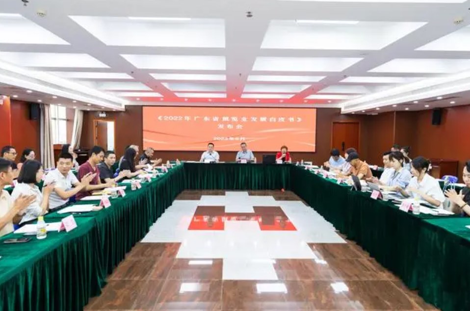 �ϰ�����չ��ҵǿ�Ƹ��գ������2019��ͬ����������20%