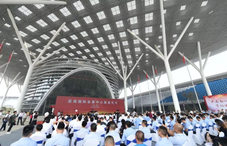 ����ʮ�£����ڹ��ʻ�չ���Ľ�ӭ����չ�뷢