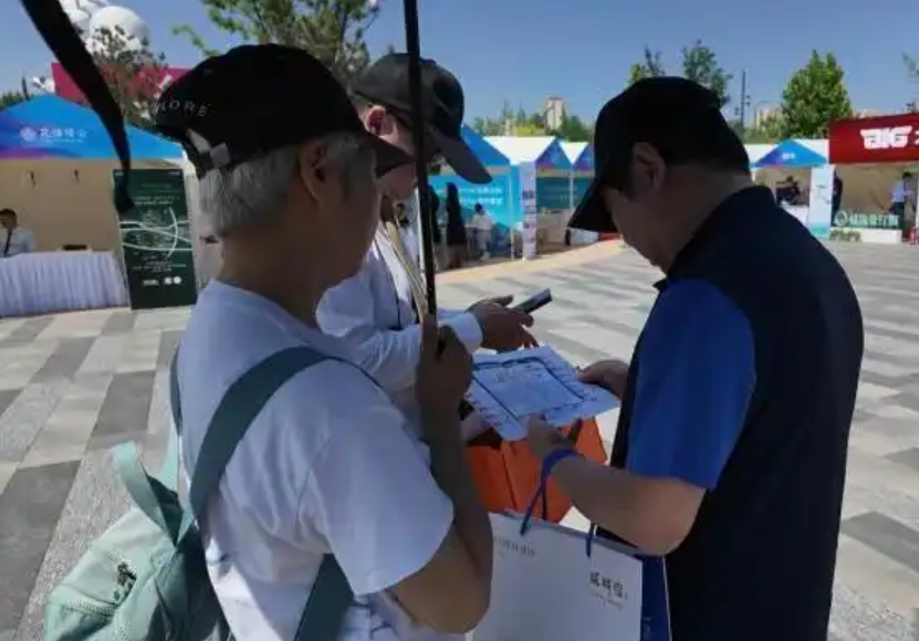 �������и������׽췿չ��ٰ죬�����ۼ�����2946��ͻ�����