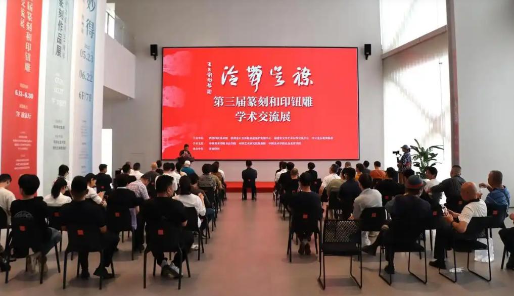 �����������������׭�̺�ӡť�����ѧ������չ�������Ļ