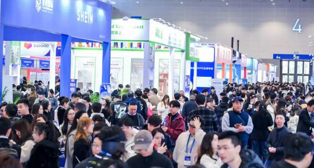 ������������չ���á����˸���׷���ķ糱