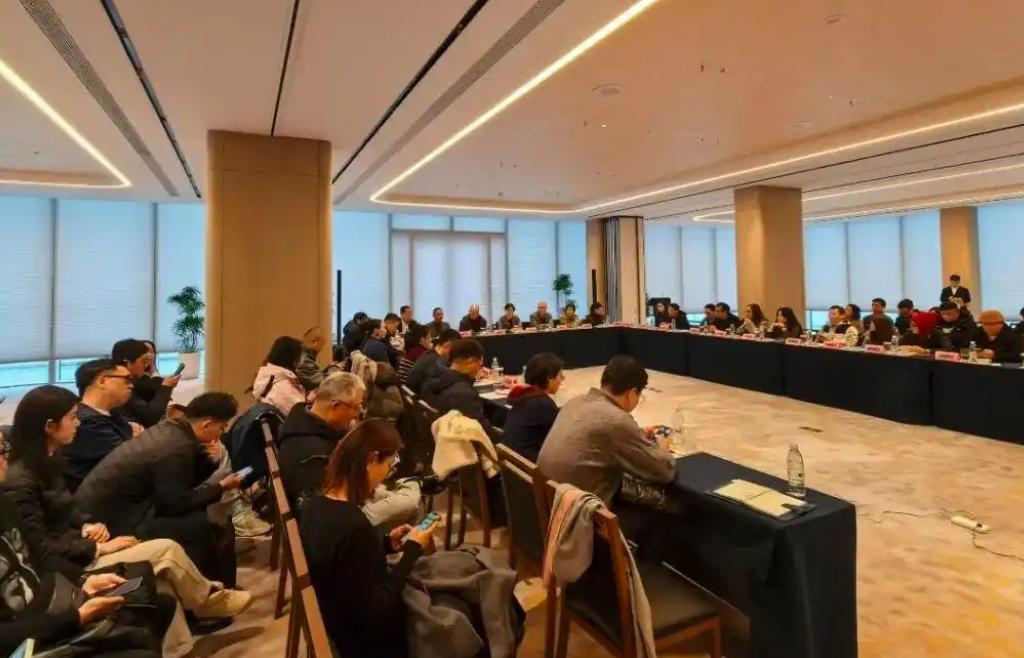 ��֯��ҵ��������Ŧ��չʵ�ص��У��ƶ���չ��Դ�������