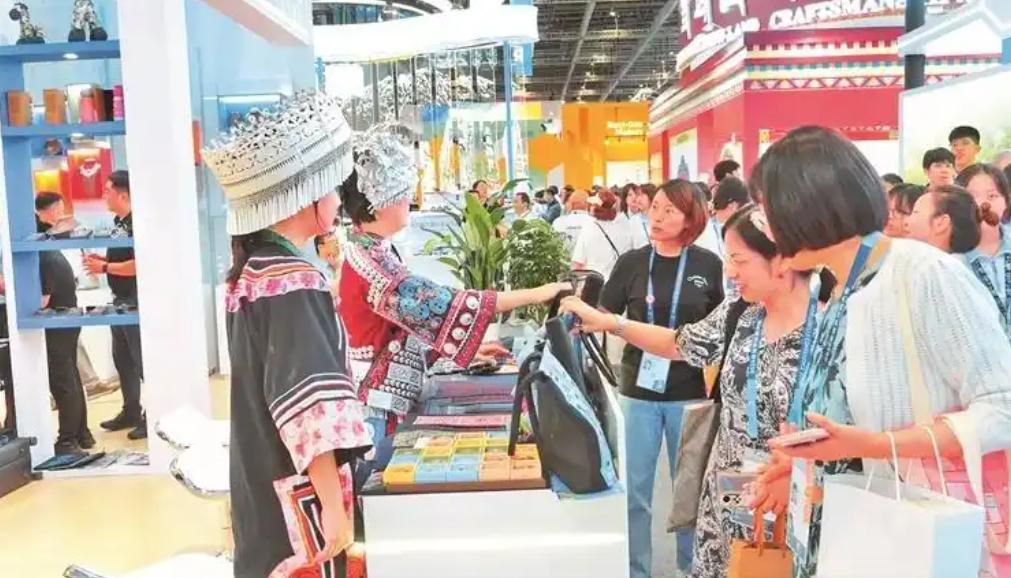 贵州非遗技艺亮相上海世界技能博览会